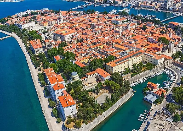 Francesca Luxury 자다르